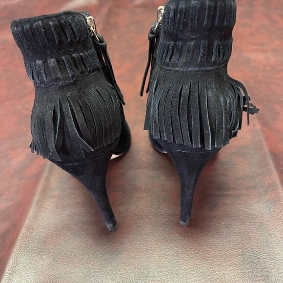 Rebecca Minkoff black suede fringe heels, size 6 1/2 - Picture 3 of 13